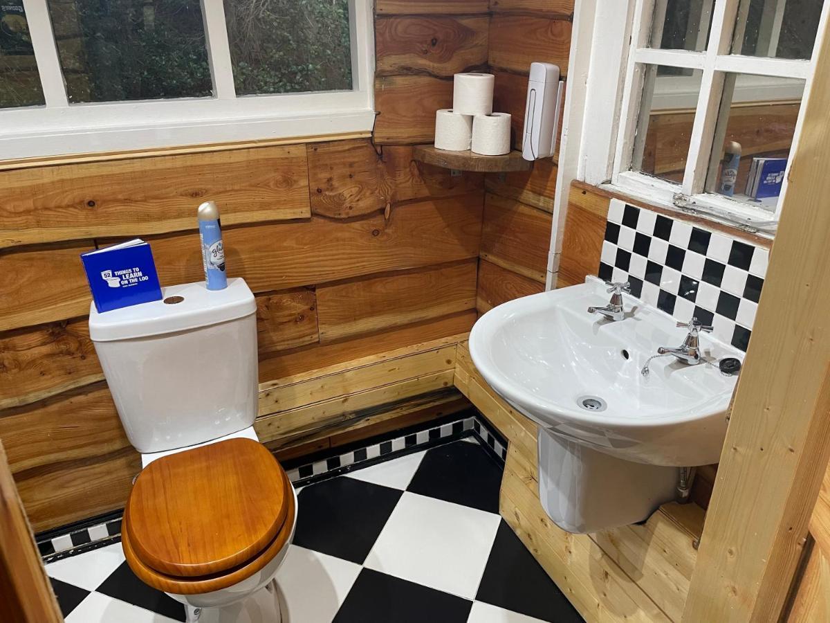 Cuckoo Cabin, Tyn Y Cwm Eglwys-Fach Екстериор снимка